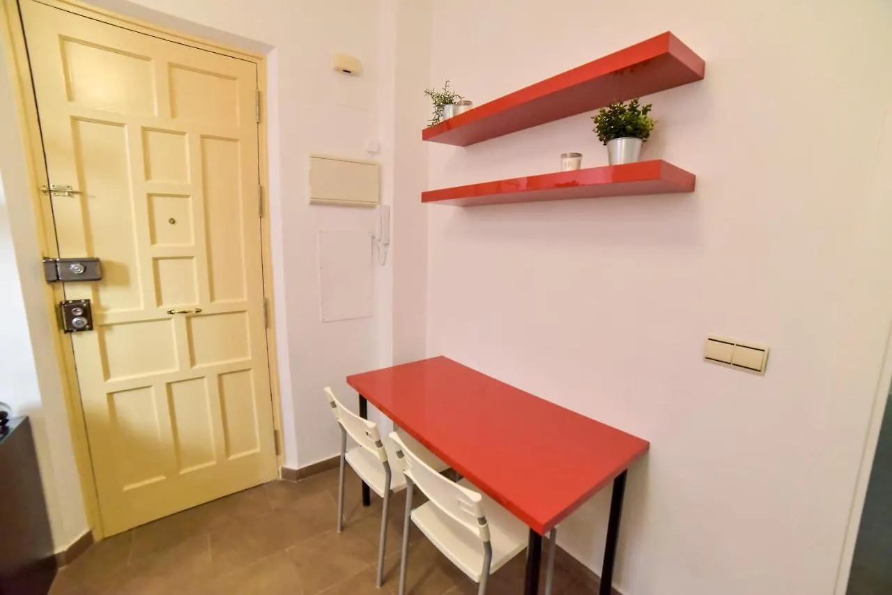 Quiet Typical Patio & Terrace Apartment Seville 0*,